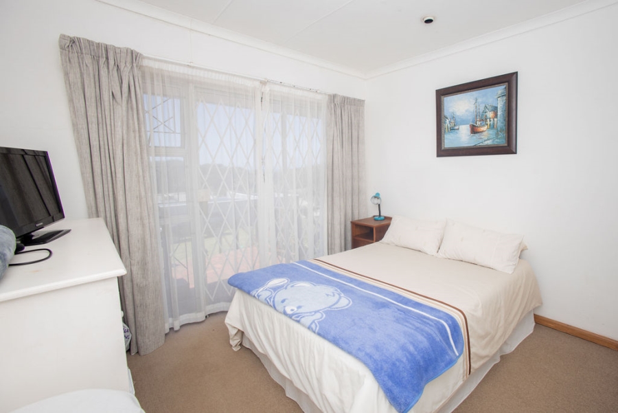 4 Bedroom Property for Sale in Queensberry Bay Eastern Cape